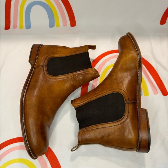 Italian Leather Chelsea Boots - Picture 4 of 5